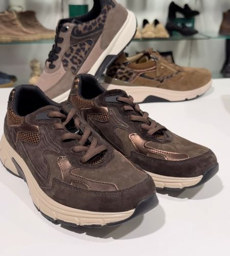 🍂 Herbstzeit ist Schuhzeit! 🍂 Entdecke die neuen Halbschuhe & Boots von Gabor Rollingsoft – für alle, die Komfort und ...